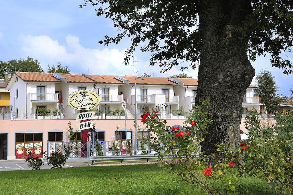 Hotel La Quercia Valmontone Extérieur photo