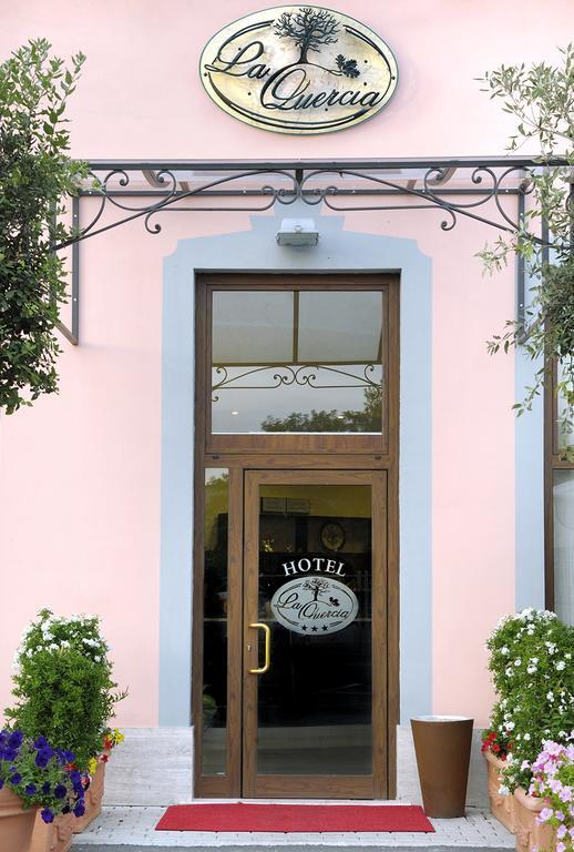 Hotel La Quercia Valmontone Extérieur photo